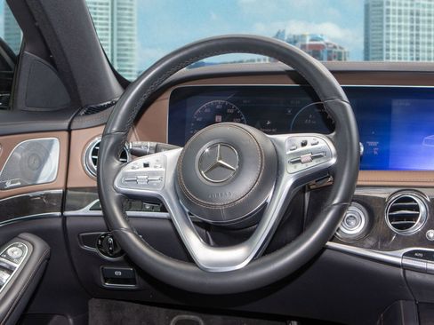 Used 2018 Mercedes-Benz S 450 4MATIC Sedan w/ Premium Package image 21