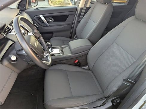Used 2020 Land Rover Discovery Sport image 11