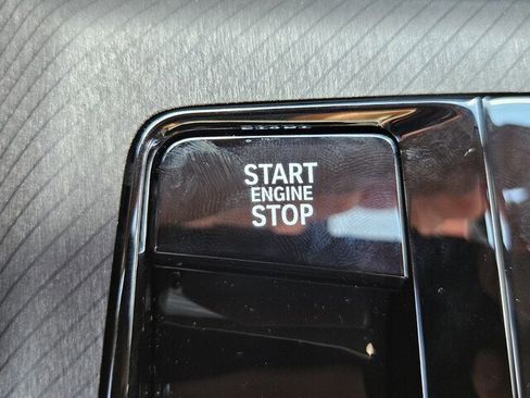 New 2025 BMW X3 xDrive30i w/ Convenience Package image 33