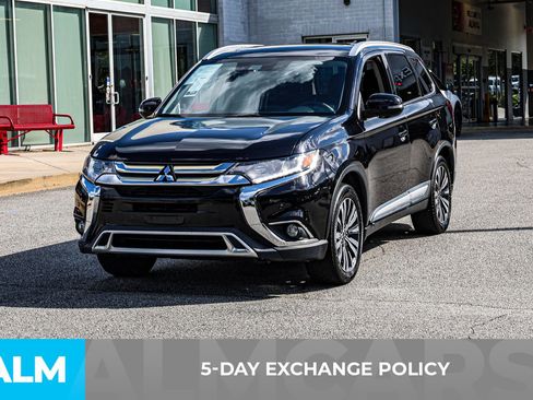 Used 2018 Mitsubishi Outlander SE image 3