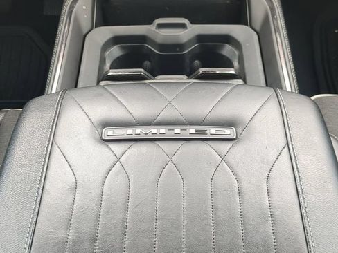Used 2025 RAM 1500 Limited AWD/4WD image 18