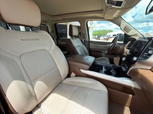 Used 2020 RAM 1500 Laramie AWD/4WD image 29