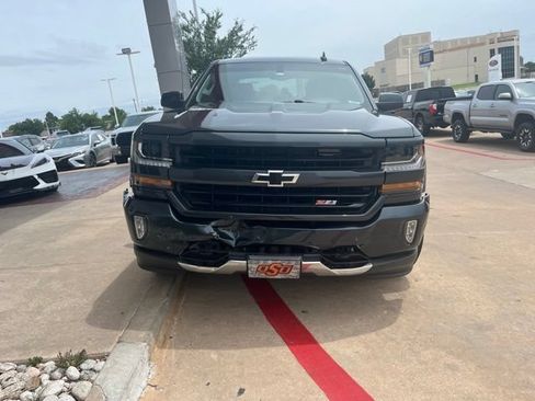 Used 2018 Chevrolet Silverado 1500 LT w/ Texas Edition AWD/4WD image 3