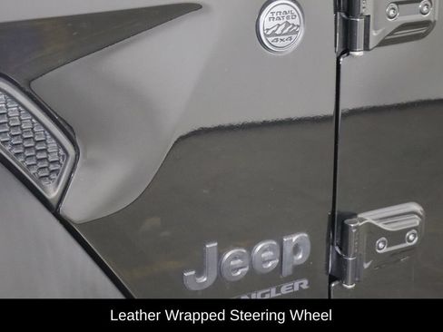 Used 2022 Jeep Wrangler Sport AWD/4WD image 29