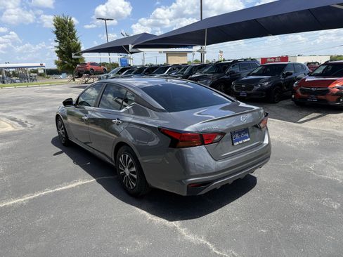 Used 2020 Nissan Altima 2.5 S FWD image 9