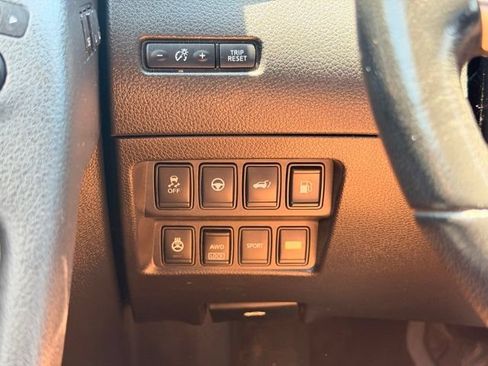 Used 2019 Nissan Rogue SV w/ Premium Package AWD/4WD image 25