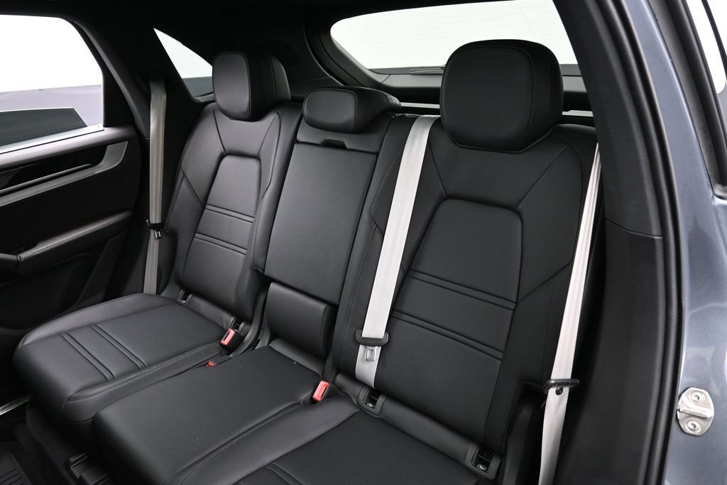 Certified 2026 Porsche Cayenne S AWD/4WD image 23