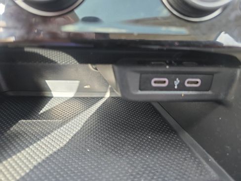 Used 2023 Volkswagen Jetta SE w/ Panoramic Sunroof Package image 28