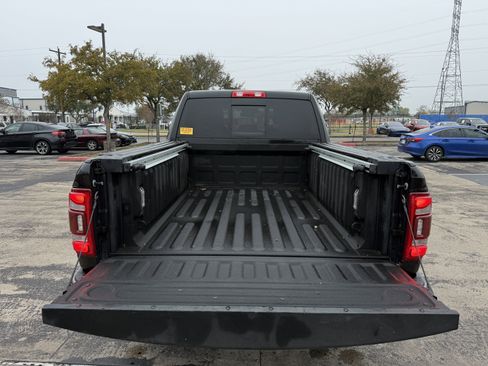 Used 2019 RAM 2500 Limited image 40