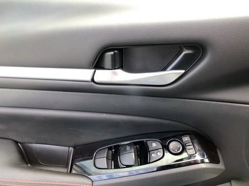 New 2025 Nissan Altima 2.5 SR image 17