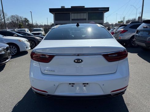 Used 2018 Kia Cadenza Premium w/ Luxury Package image 5