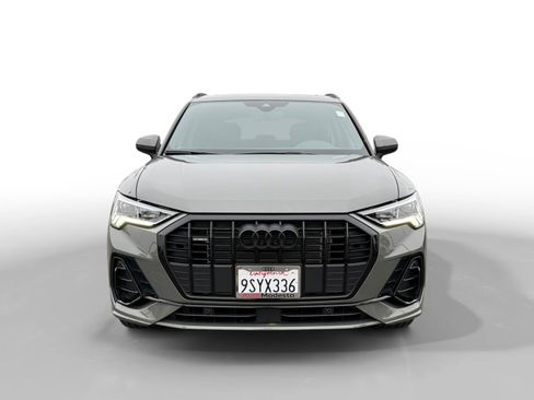 Certified 2025 Audi Q3 2.0T Premium w/ Convenience Package image 8