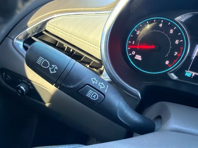 Used 2018 Chevrolet Malibu Premier FWD image 46