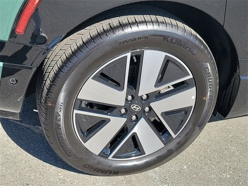 New 2026 Hyundai Ioniq 9 SEL image 23