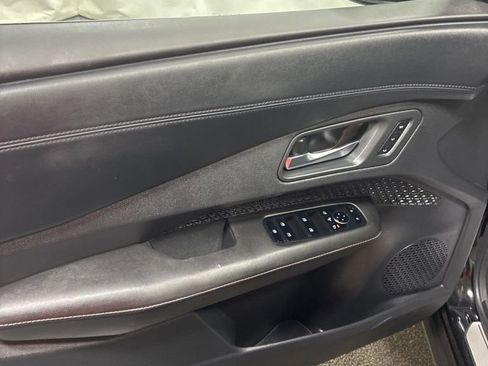 Used 2023 Nissan Ariya FWD image 13