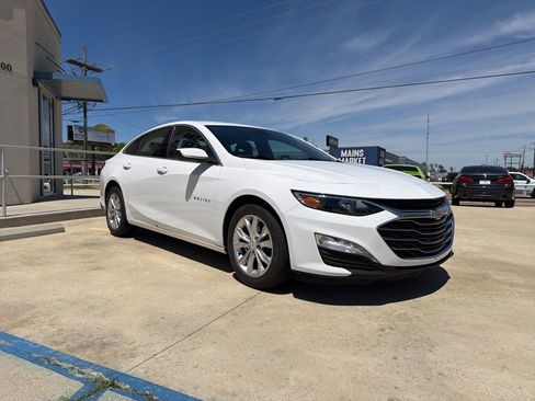 Used 2020 Chevrolet Malibu LT image 3
