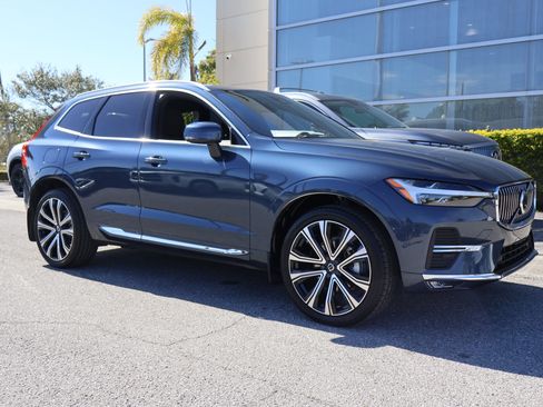 Used 2023 Volvo XC60 B5 Ultimate w/ Protection Package Premier image 12