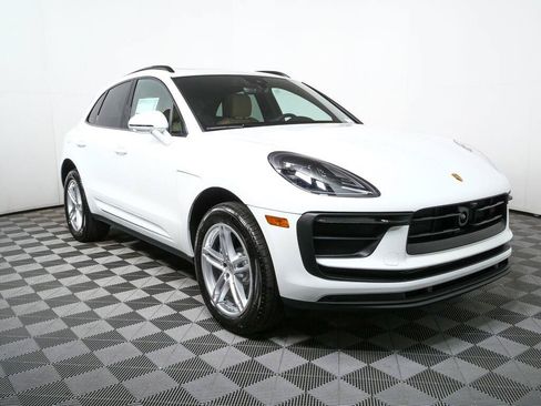 Used 2026 Porsche Macan AWD/4WD image 27