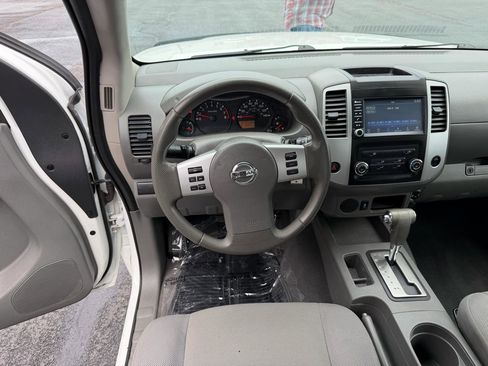 Used 2019 Nissan Frontier S image 16
