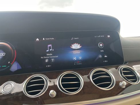 Used 2021 Mercedes-Benz E 450 4MATIC Sedan image 22
