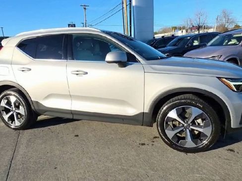 Certified 2023 Volvo XC40 B5 Plus w/ Driver Assist Package image 8