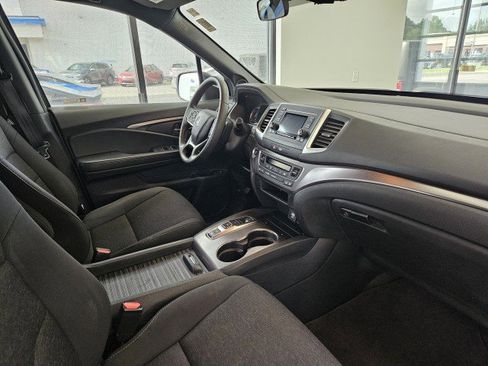 Used 2019 Honda Passport Sport image 12