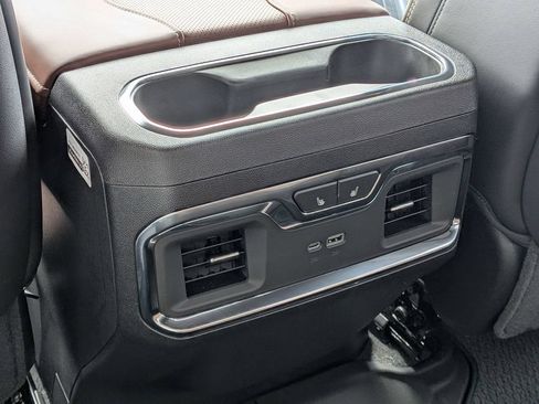 New 2026 GMC Sierra 3500 Denali Ultimate w/ LPO, Black Badging Package AWD/4WD image 21