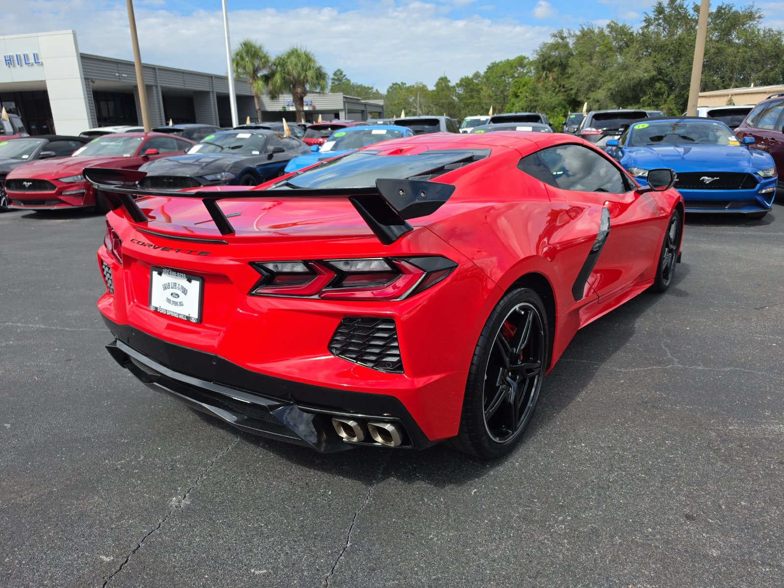 Used 2023 Chevrolet Corvette Stingray Preferred Cpe w/ Engine Appearance Package RWD image 3