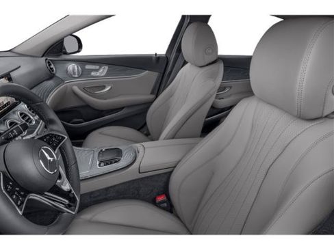 Used 2022 Mercedes-Benz E 450 4MATIC Sedan image 12