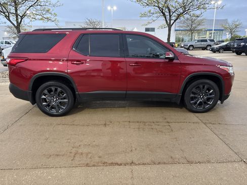 Used 2020 Chevrolet Traverse RS w/ LPO, Floor Liner Package AWD/4WD image 9