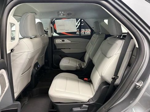 New 2026 Ford Explorer Active w/ Active Comfort Package image 16