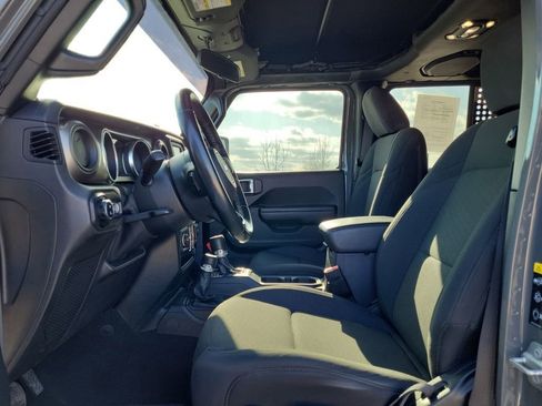 Used 2020 Jeep Gladiator Sport w/ Quick Order Package 24S image 18