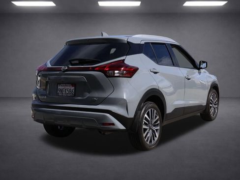 Used 2024 Nissan Kicks SV image 4