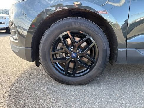 Used 2022 Ford Edge SEL AWD/4WD image 25