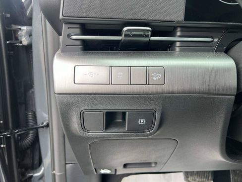 Used 2026 Hyundai Kona SEL Premium image 30