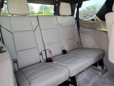 Used 2023 Cadillac Escalade Premium Luxury image 21