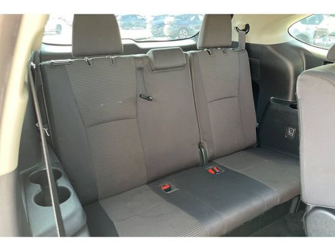 Used 2021 Toyota Highlander L FWD image 18