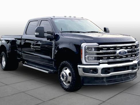Used 2023 Ford F350 Lariat AWD/4WD image 3