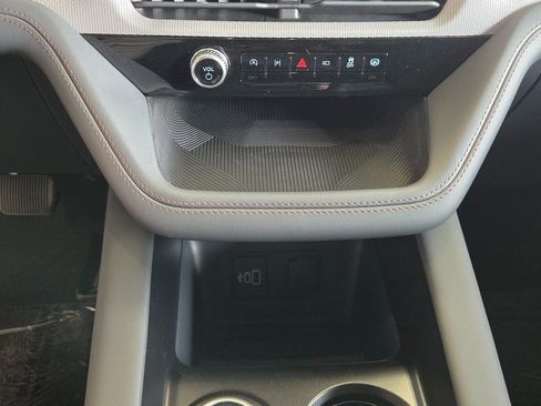 New 2026 Ford Explorer Active w/ Active Comfort Package image 19