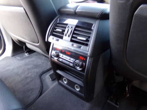 Used 2016 BMW X5 xDrive50i w/ Dynamic Handling Package image 24