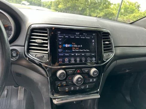 Certified 2020 Jeep Grand Cherokee Altitude AWD/4WD image 9