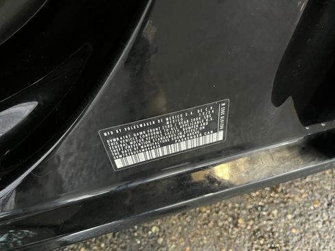 Used 2025 Volkswagen Jetta SE image 29