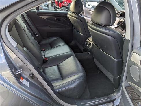 Used 2017 Lexus LS 460 AWD w/ Comfort Package image 17