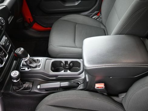 Used 2023 Jeep Gladiator Overland image 31