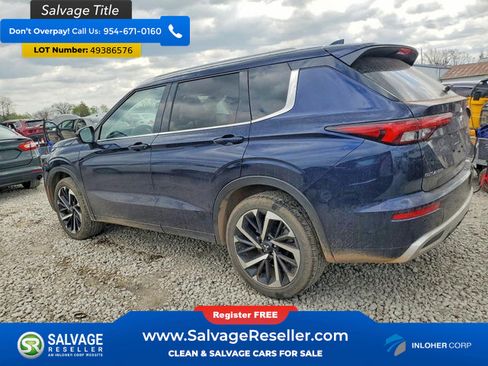 Used 2024 Mitsubishi Outlander SEL AWD/4WD image 3