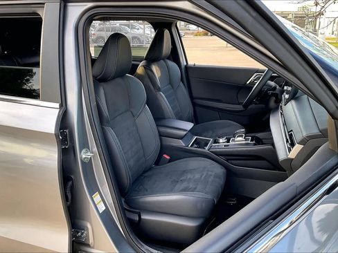 Used 2022 Mitsubishi Outlander SE image 7