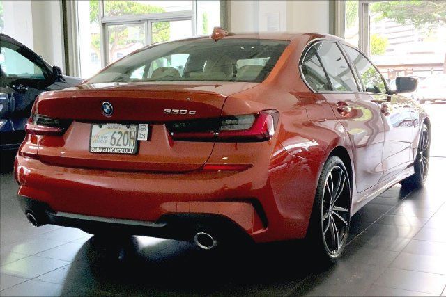 Used 2022 BMW 330e w/ M Sport Package RWD image 6