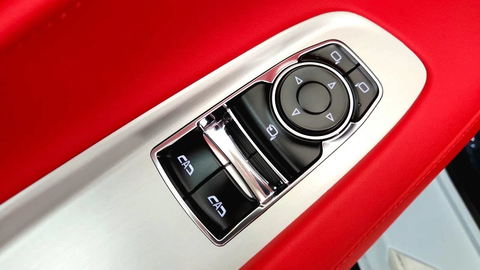 Used 2024 Chevrolet Corvette Stingray Preferred Cpe w/ Battery Protection Package RWD image 23