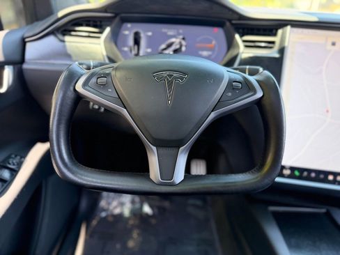 Used 2018 Tesla Model X 100D image 45