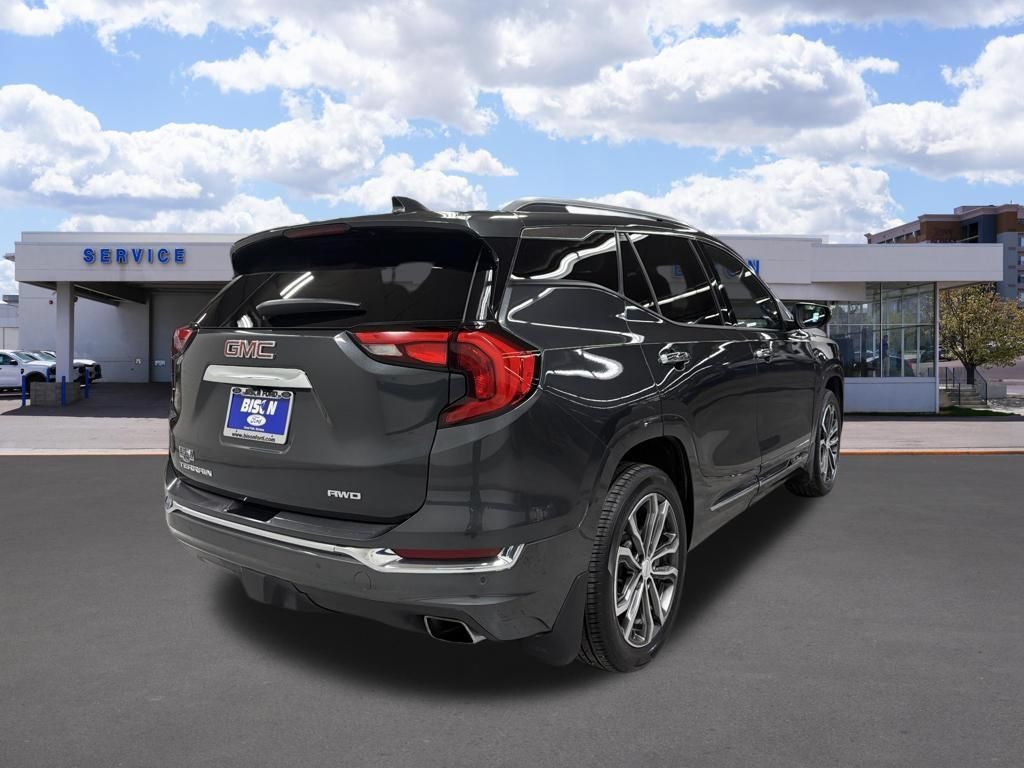 Used 2019 GMC Terrain Denali w/ GMC Pro Grade Package AWD/4WD image 3
